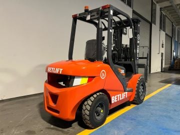 Betlift 3 Ton Euro 5 Motor Dizel 4,80 Mt Forklift