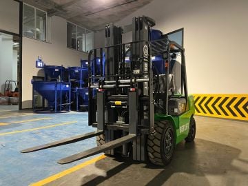 Betlift 3 Ton Li-İon Akülü 4,80 Mt Forklift